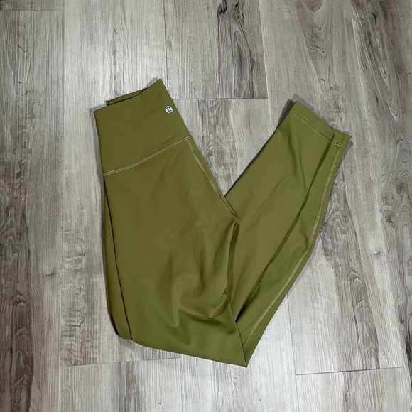 Lululemon Wunder Under High-Rise
Tight 28" *Full-On Luxtreme - Picture 6 of 7